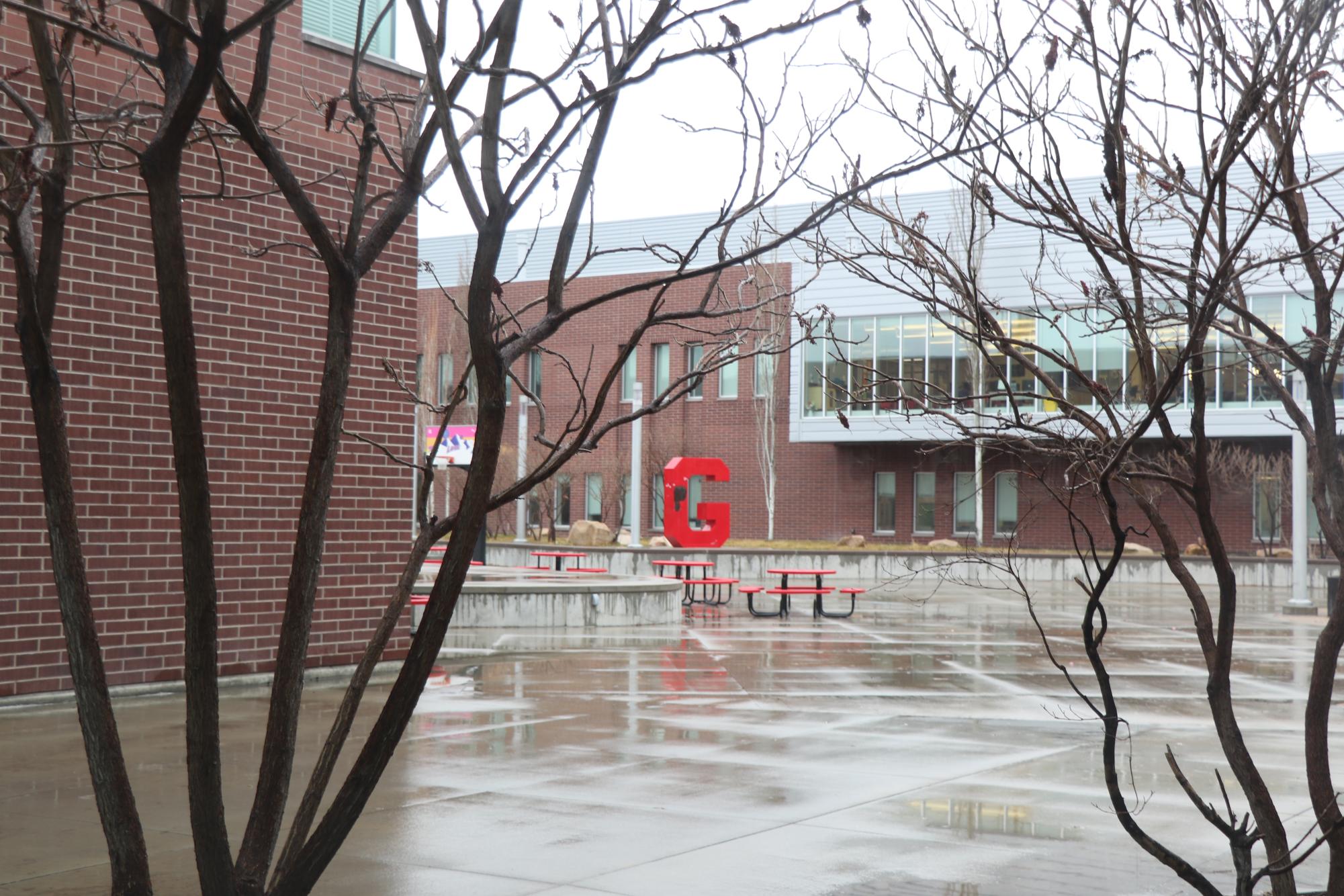 Mr. Howe prepares to walk with the class of 2025 – Tri-Color Times