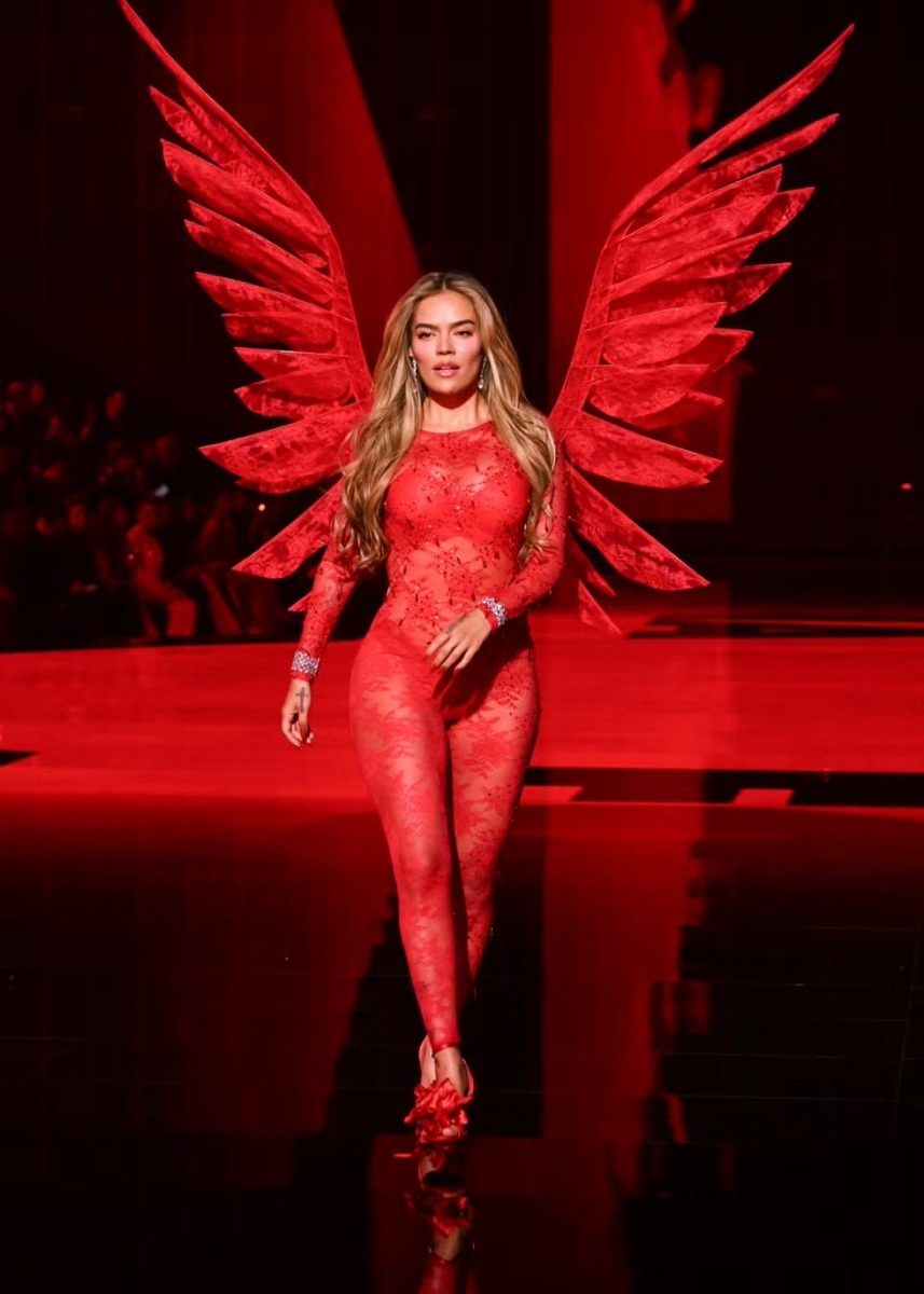 Karol G breaks barriers by singing in Spanish at the iconic international Victoria’s Secret show