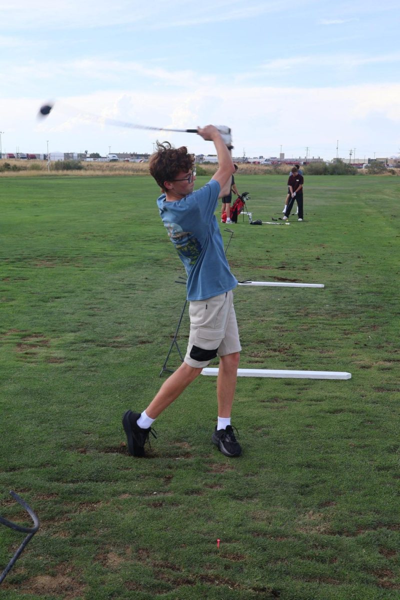 Reese keeps his eye on the ball at Oquirrh Hills for Granger’s historic 382. (PC: Bryce Olsen/TCT)
